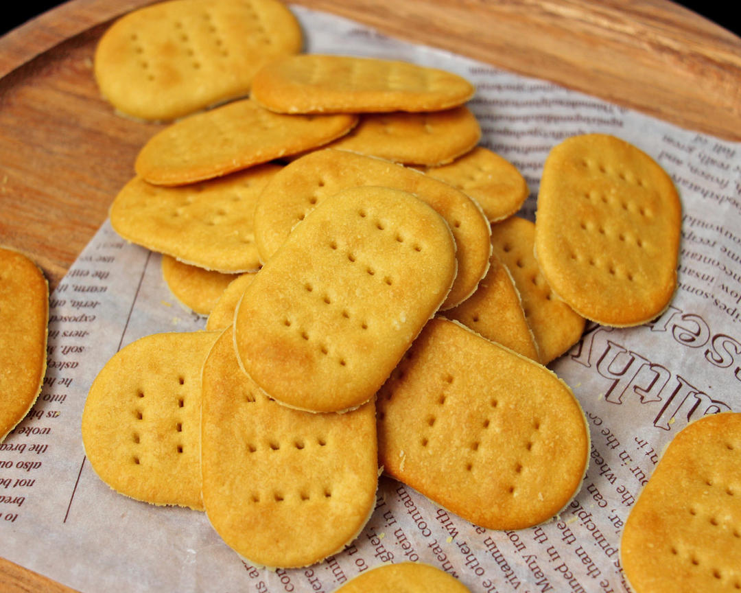 苏打饼干—无糖少油　怕胖的朋友可以试一试哟的做法