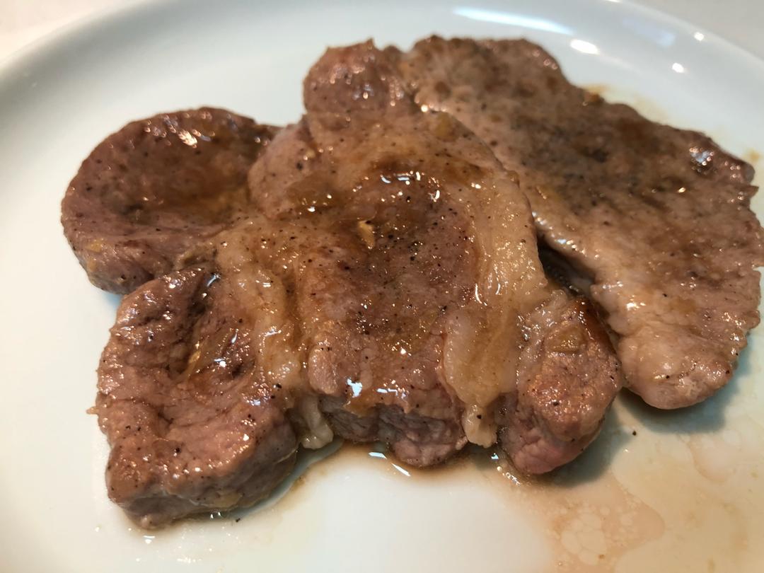 煎猪扒（超简单）和其他的猪扒在这食谱的最下面