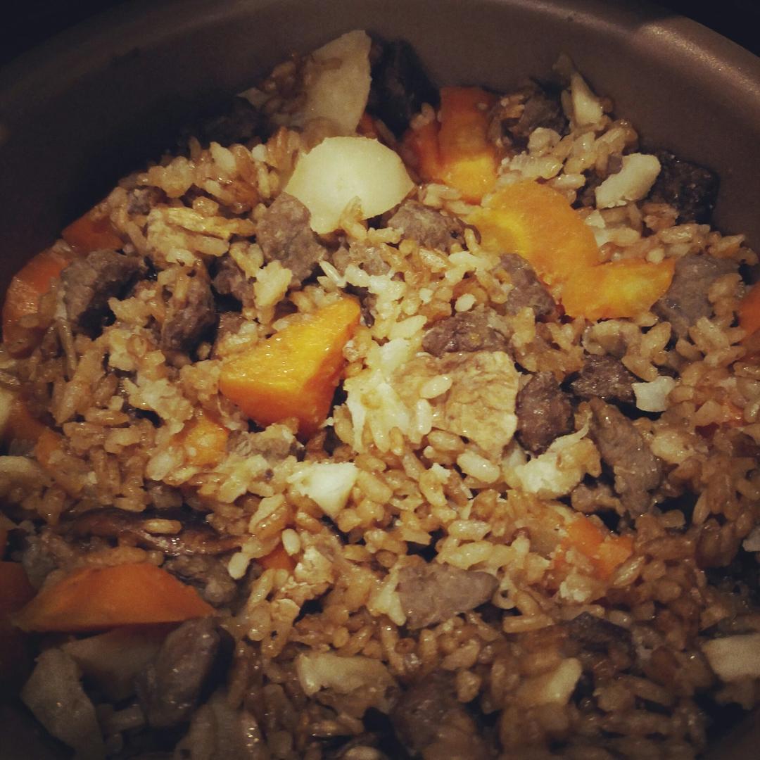 喷香羊肉焖饭