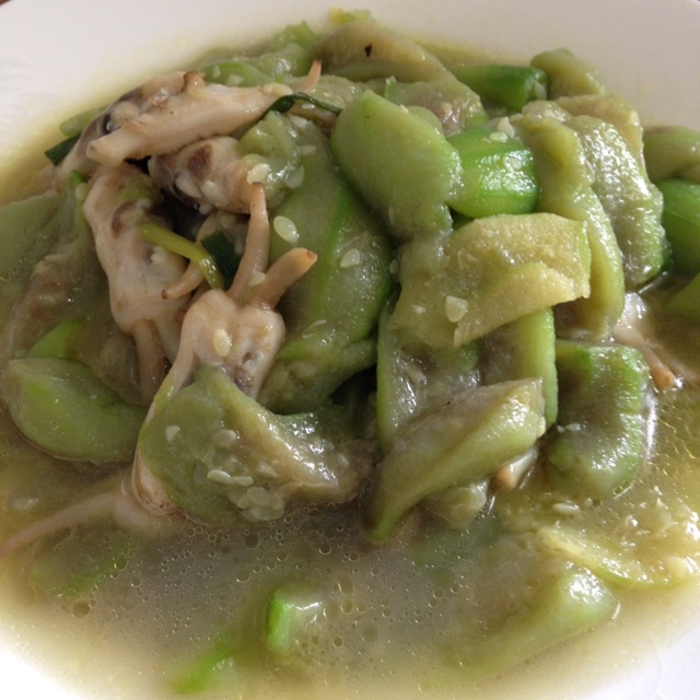 蛏子丝瓜浸荷包蛋