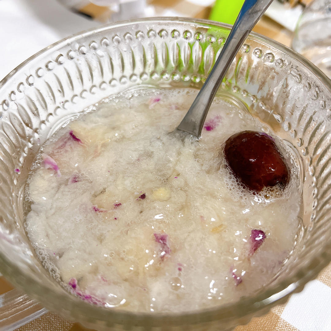 盛世美颜~冰糖玫瑰鲜银耳羹