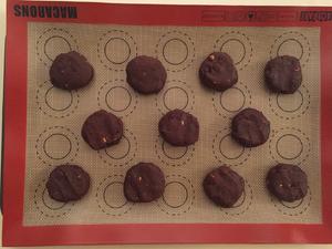 巧克力花生饼干的做法 步骤9