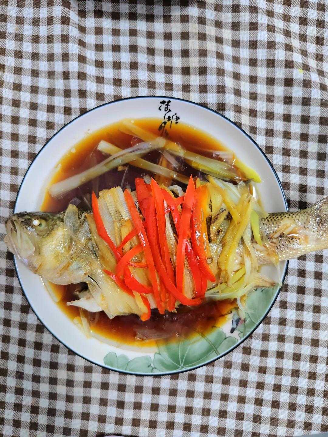 豉油清蒸鱼 清蒸鲈鱼
