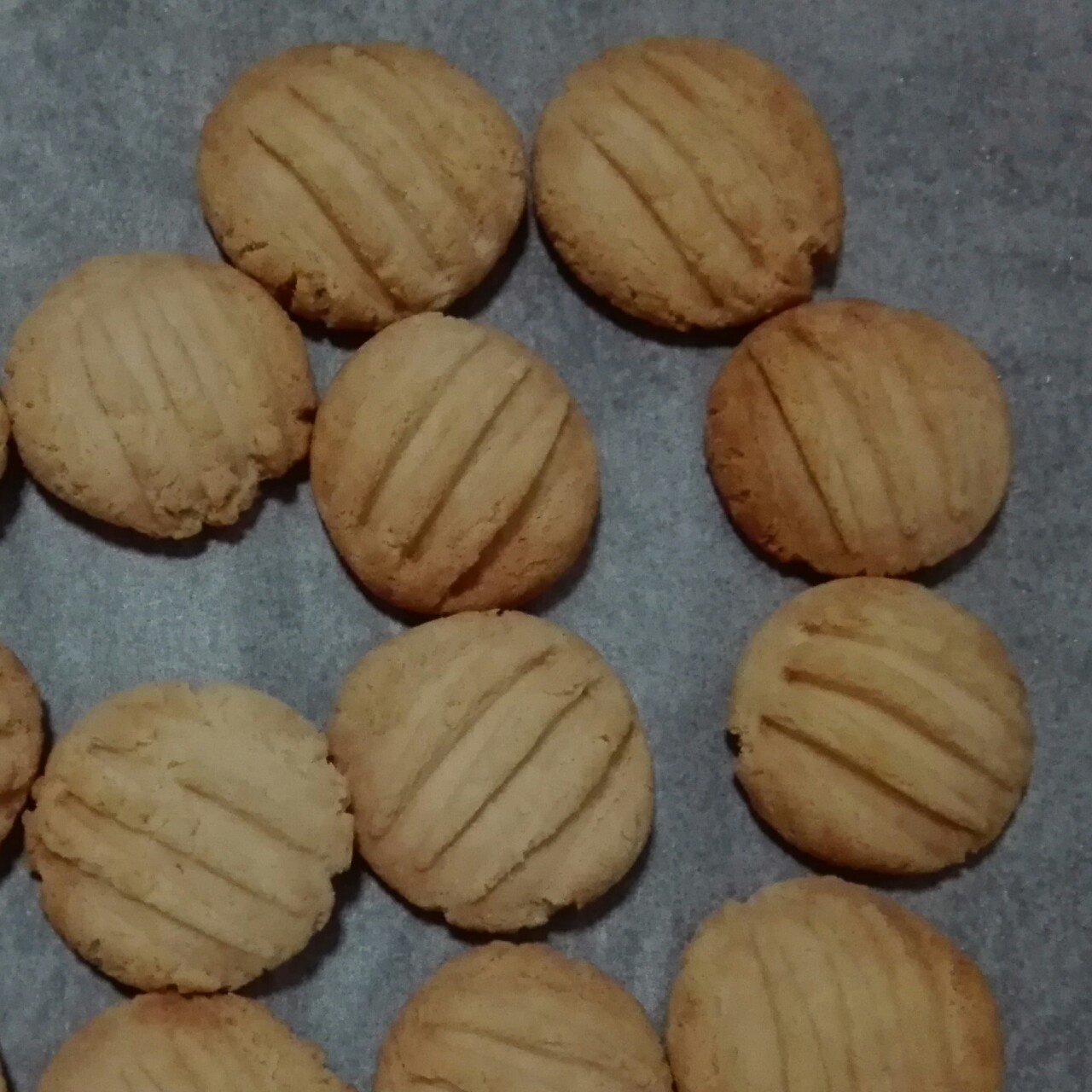 牛奶饼干