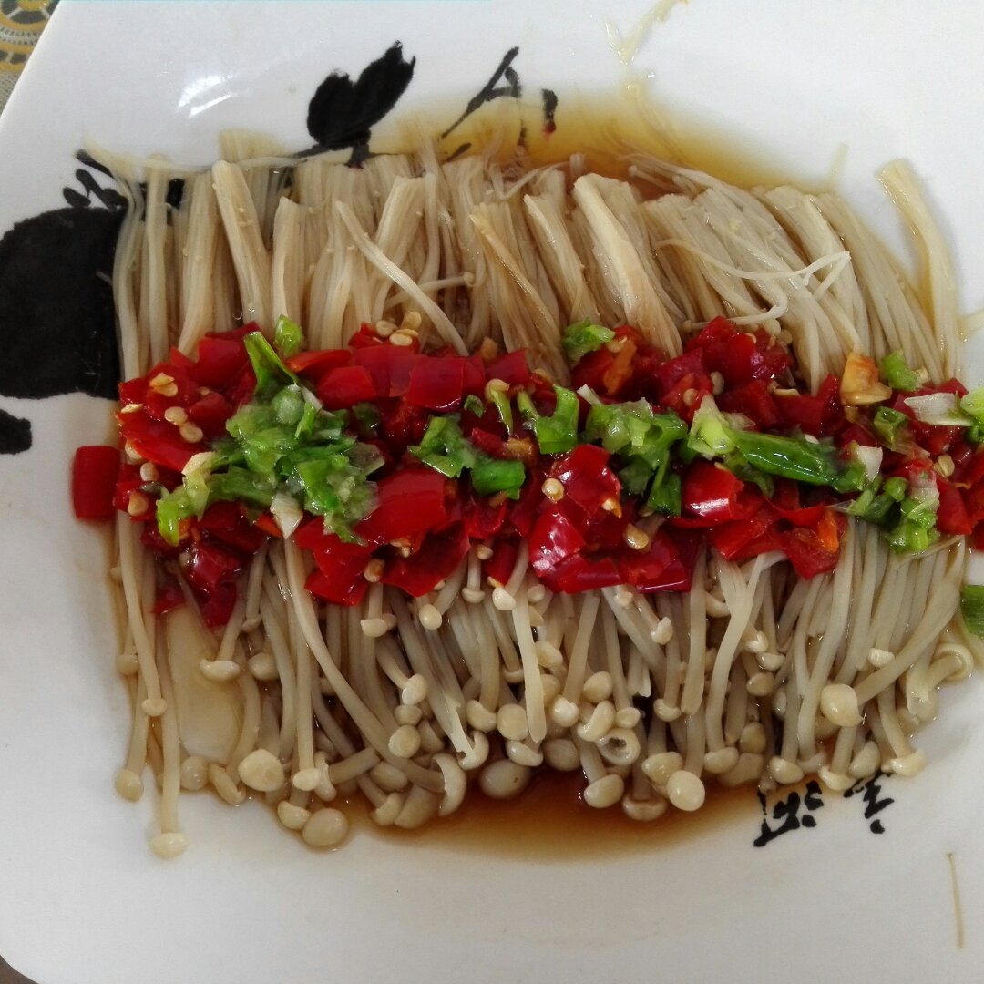 剁椒金针菇