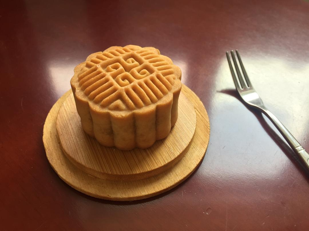 广式月饼—蛋黄莲蓉月饼