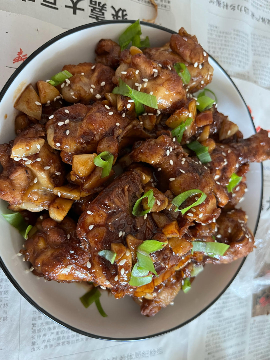好吃到舔手指的「蒜香蜜汁鸡翅根」👍