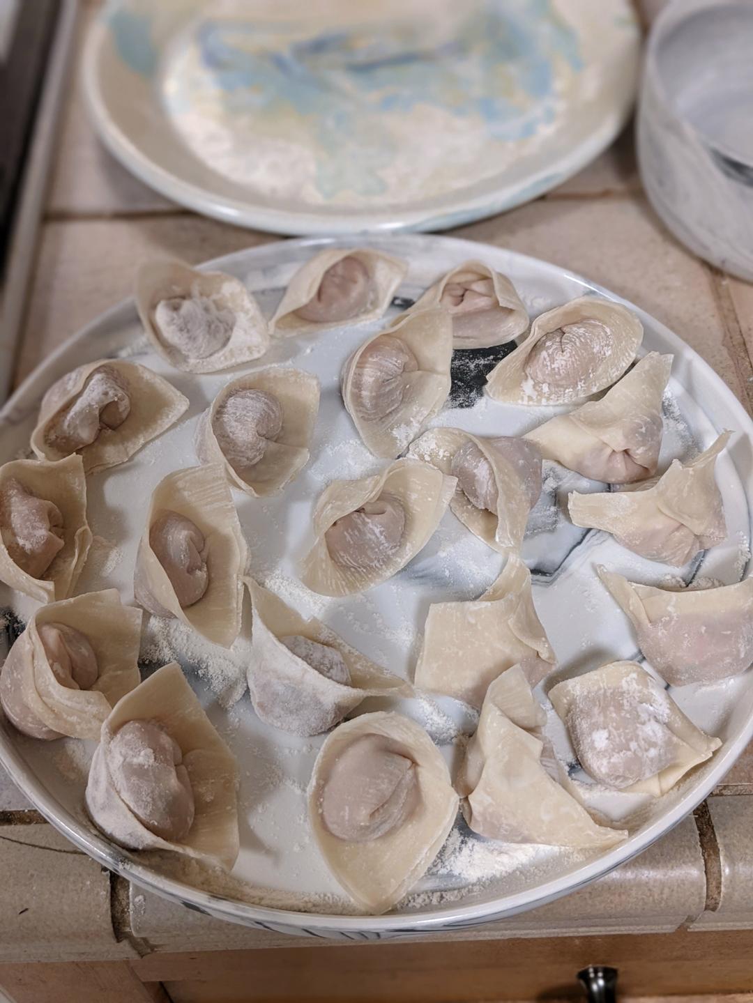 鲜肉虾仁玉米馄饨