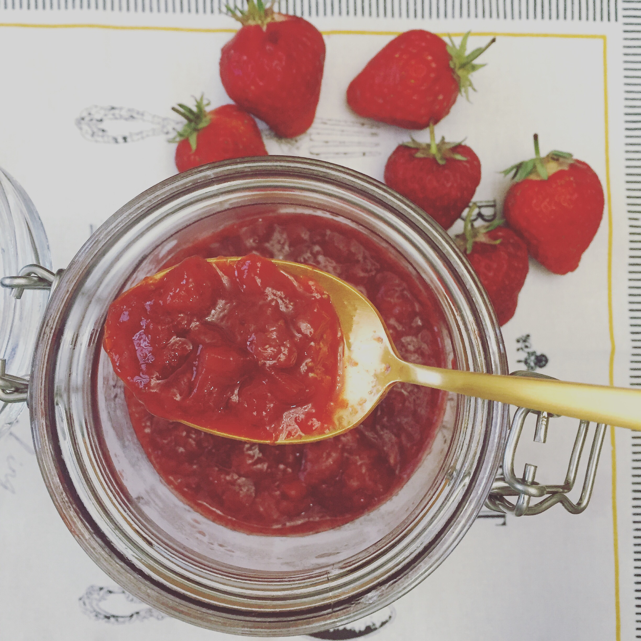 如何熬出一罐颜值爆表的草莓果酱