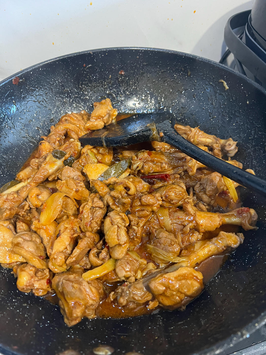 传统正宗的啤酒鸭配方和做法，鲜嫩香浓，只需炒千万不要焯水