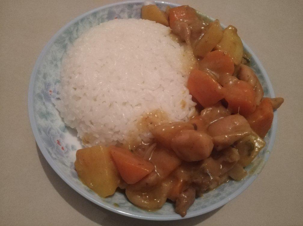 咖喱鸡肉饭