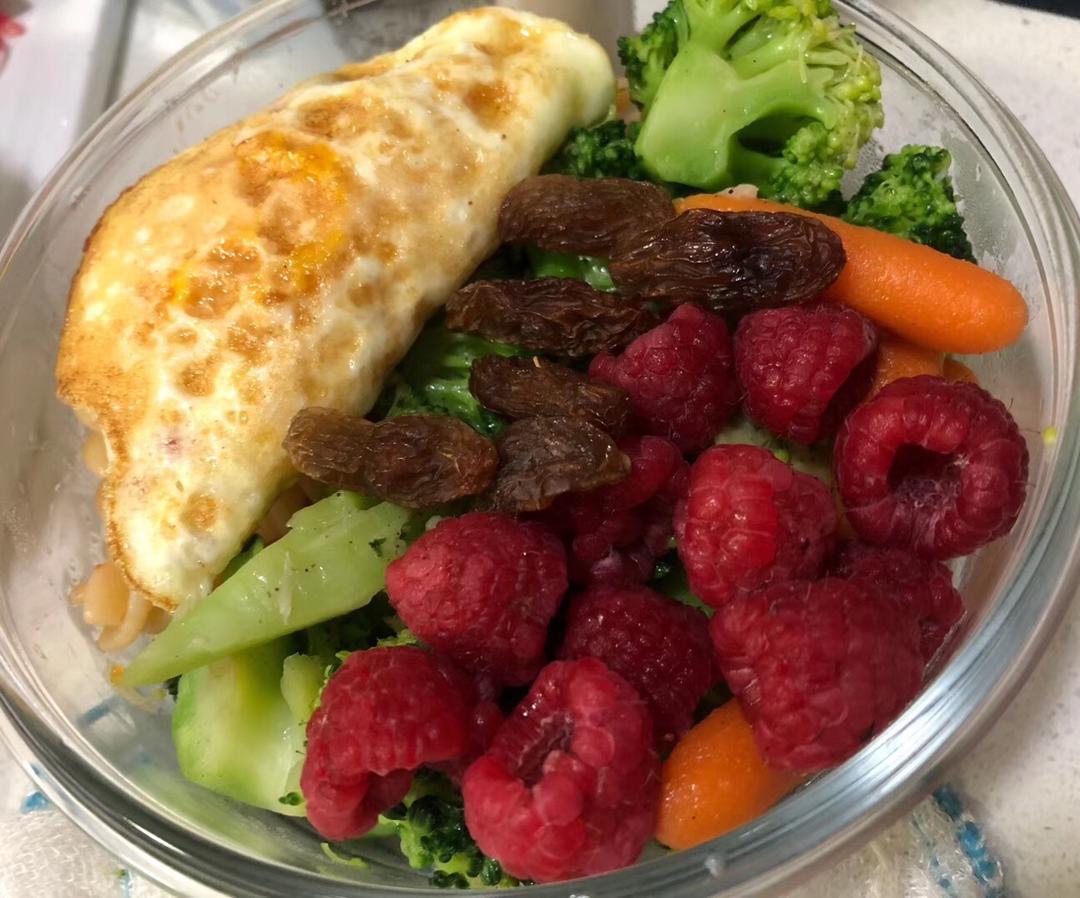 高蛋白美味低脂高颜值鸡胸肉蔬菜沙拉（超详细视频）