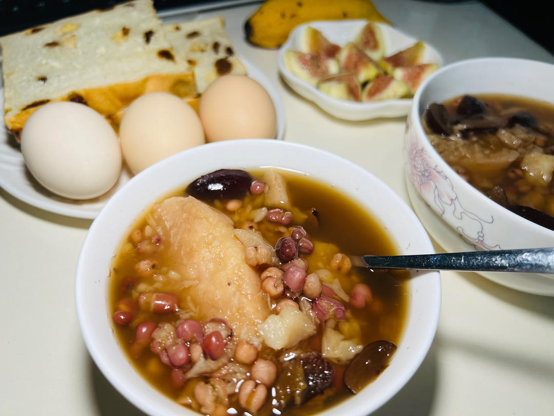 红豆芋头甜汤