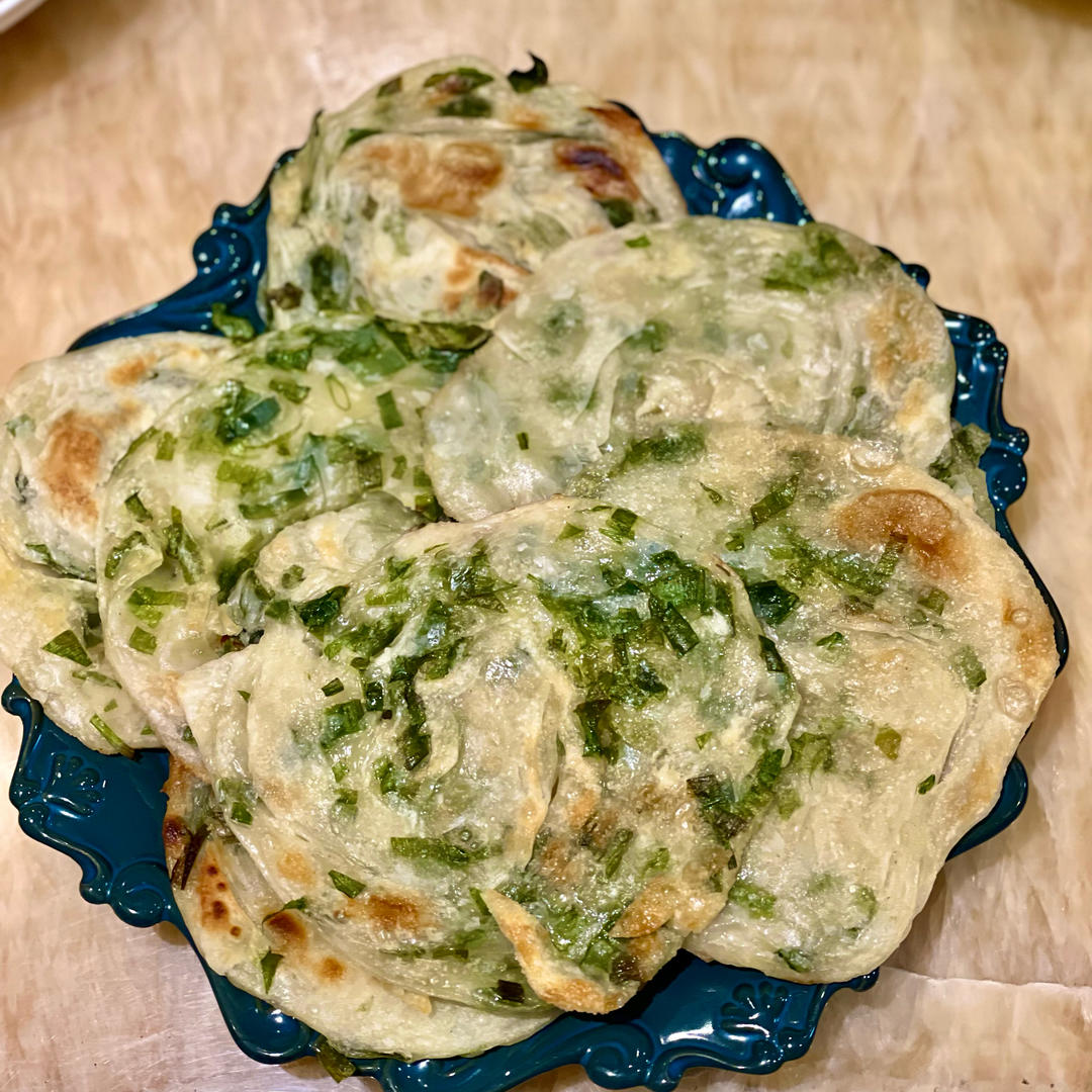 饺子皮做葱花小饼