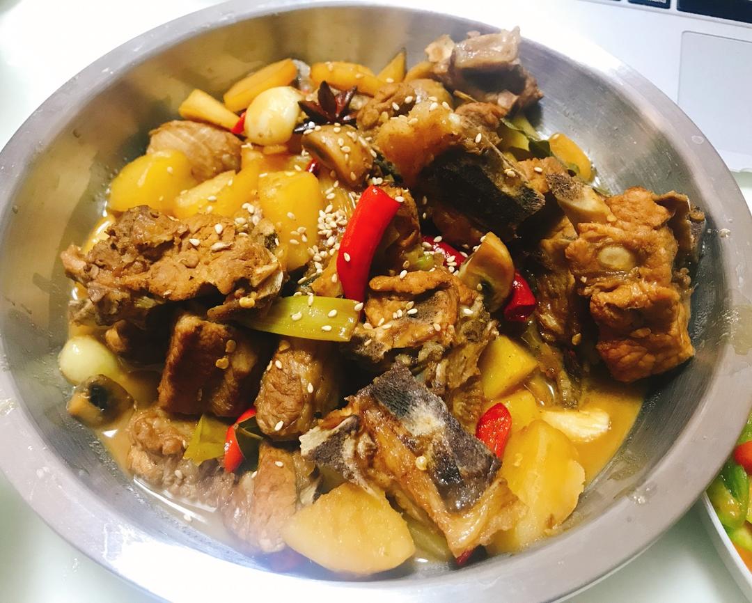 土豆烧排骨
