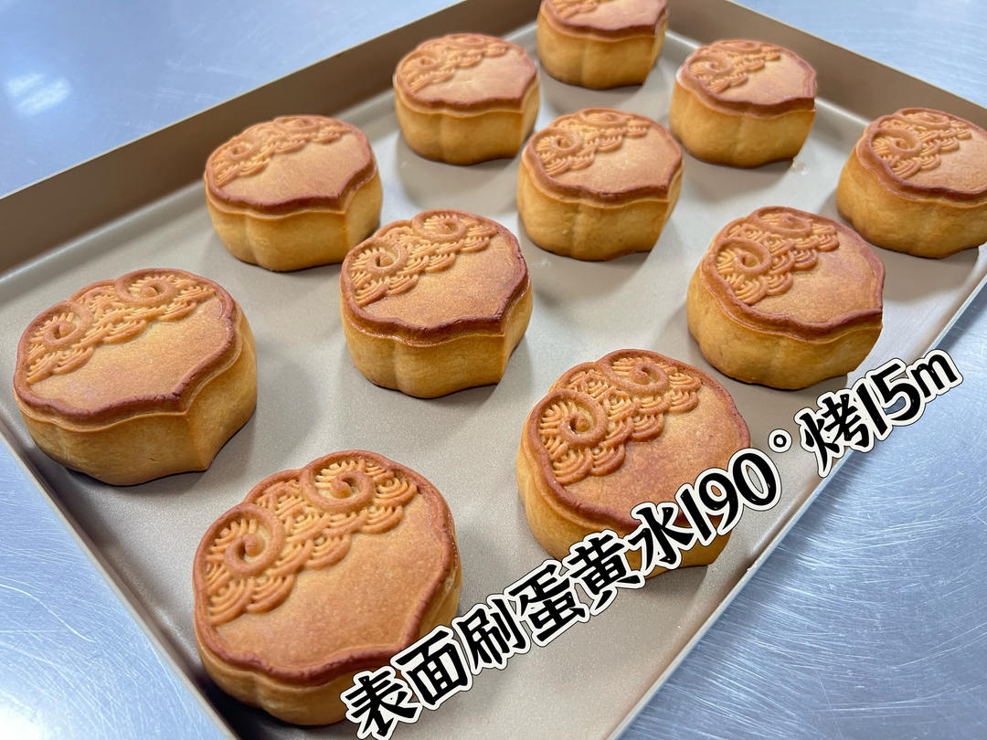 广式月饼—蛋黄莲蓉月饼
