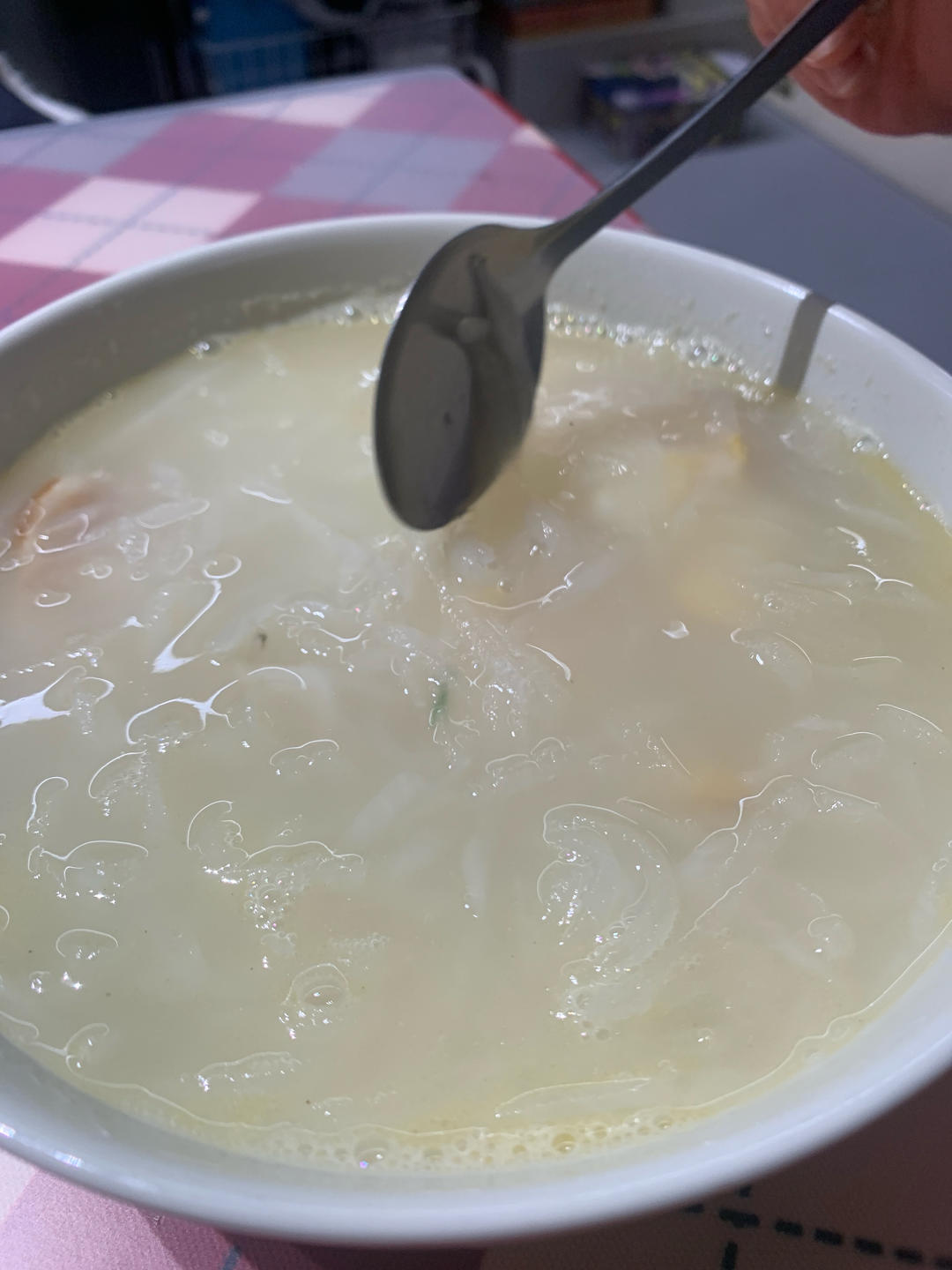 奶白鲜香的萝卜丝煎蛋汤