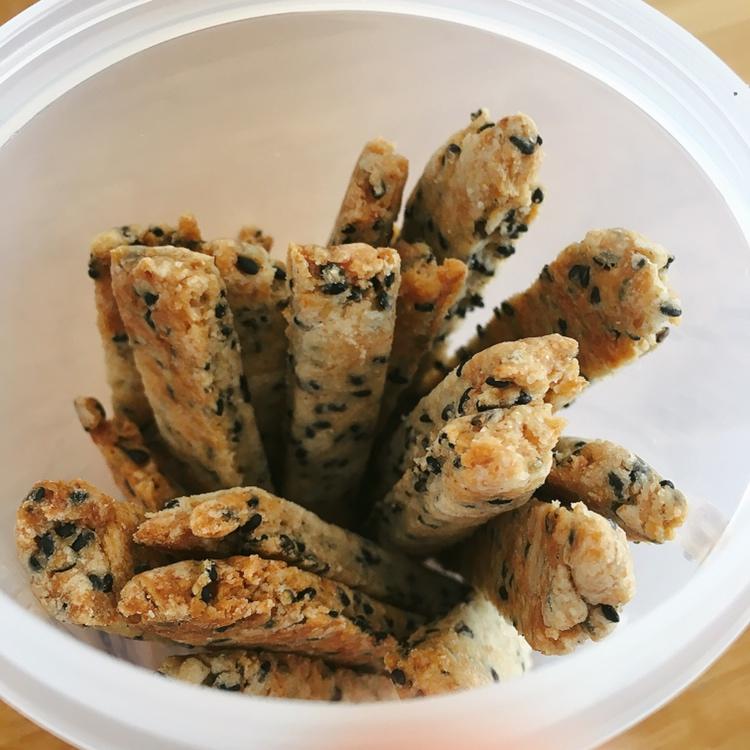 黑芝麻全麦饼干