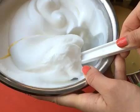 豆乳蛋糕卷✨（无奶油 低脂健康 呐！）的做法 步骤7