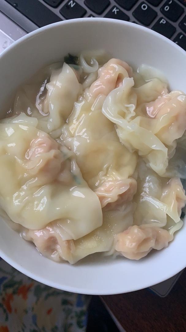 如果深情是敷衍做的肉不柴的馄饨馅