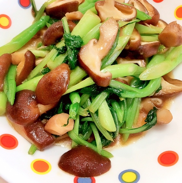 雅猫喵做的香菇菜心