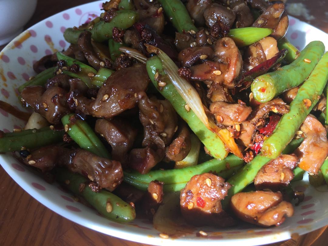 小米椒爆鸡胗
