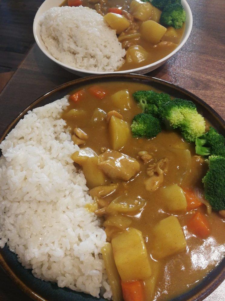 曲小蠢79做的零失败日式咖喱鸡肉饭!最正宗日本家庭做法!简单又好吃!