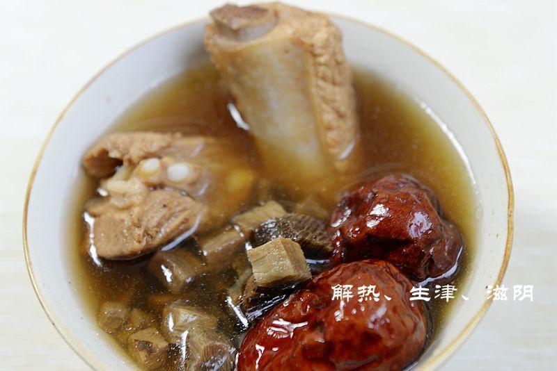 秋季清火汤【葛根红枣排骨汤】的做法