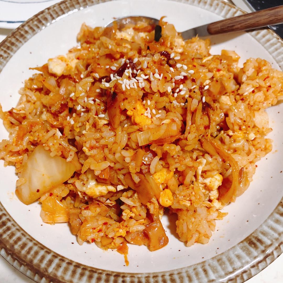 升级版辣白菜炒饭😭姜食堂同款🌟泡菜饭开出了p.o 斯密达