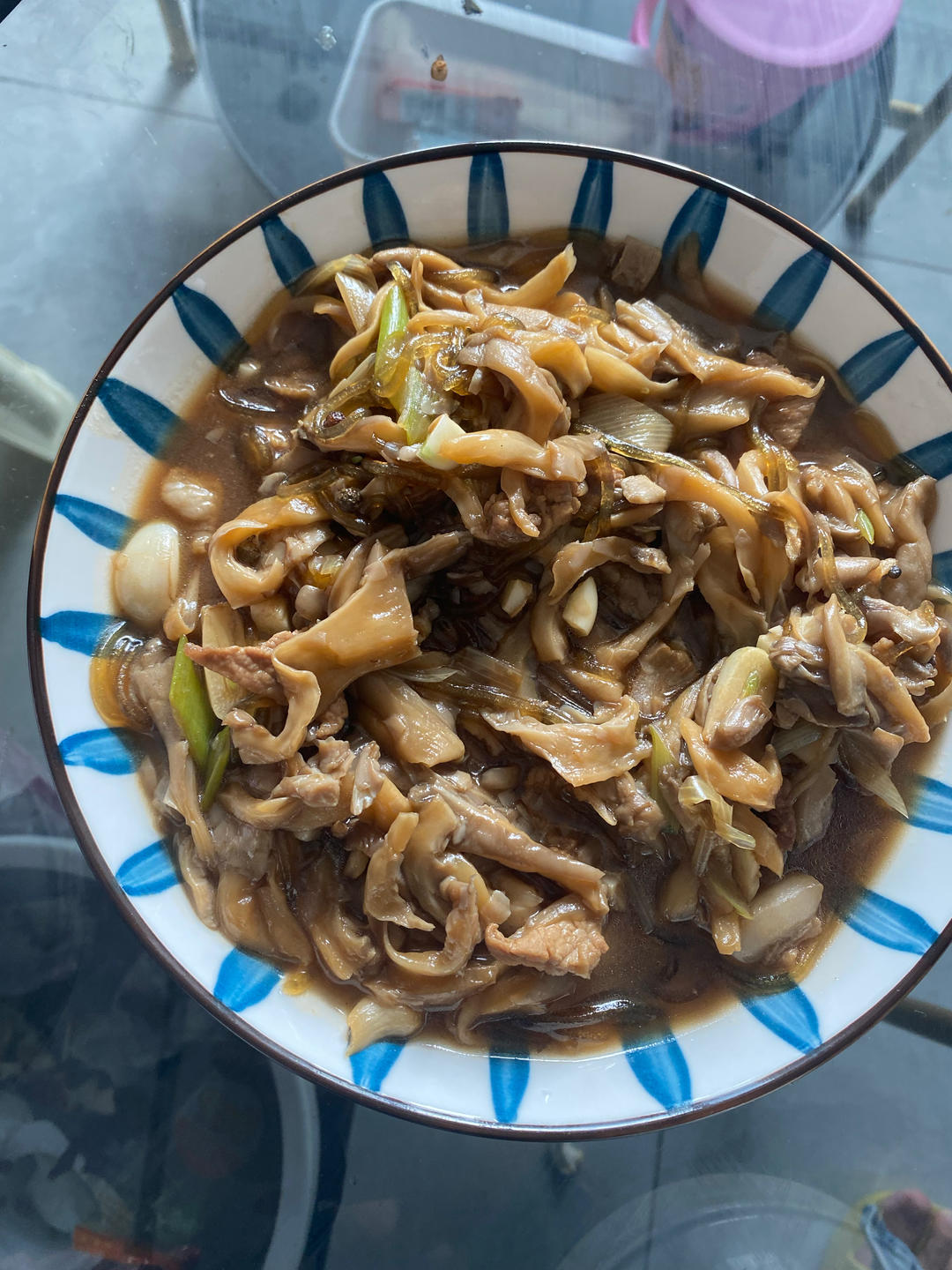 蘑菇炖粉条