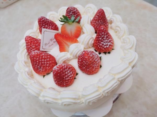 8寸奥利奥草莓水果蛋糕