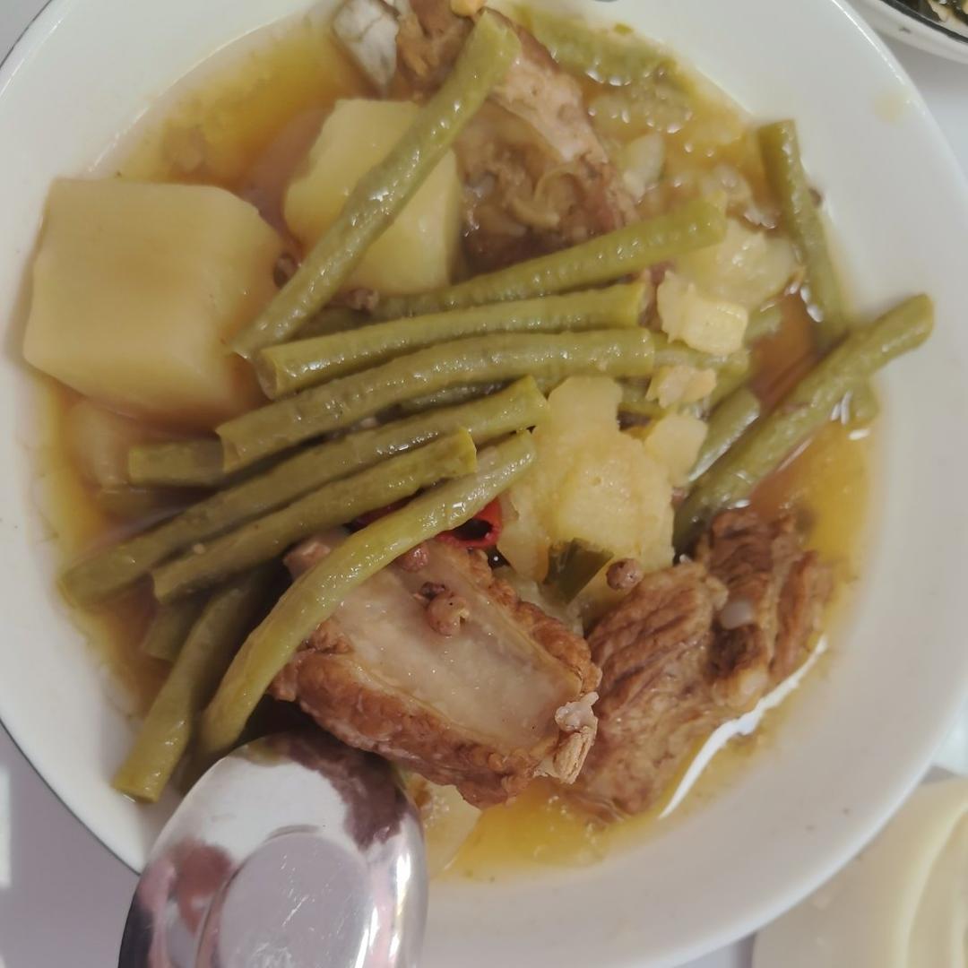 硬菜代表--排骨炖豆角土豆（豆角焖面胚子）