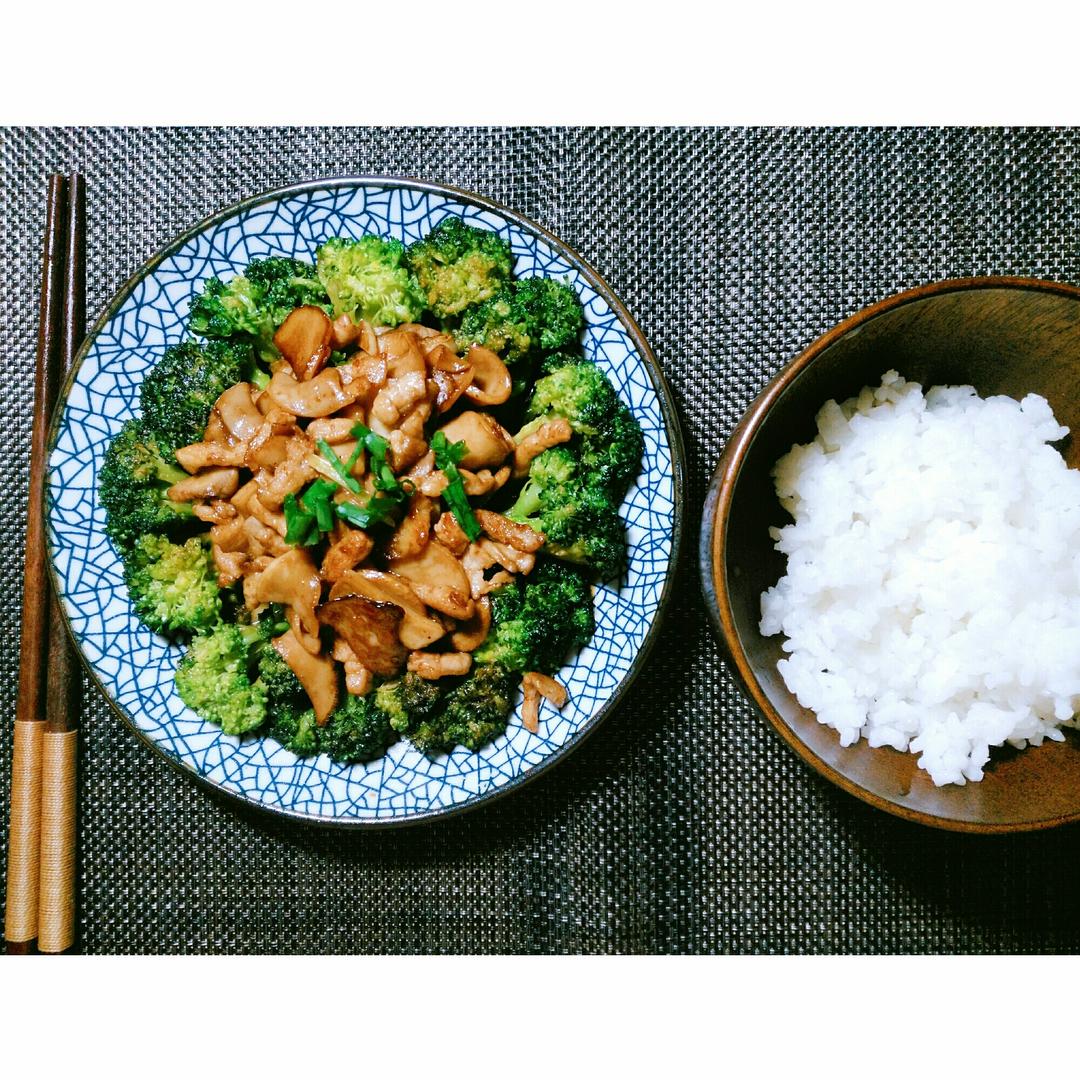 杏鲍菇扣西兰花