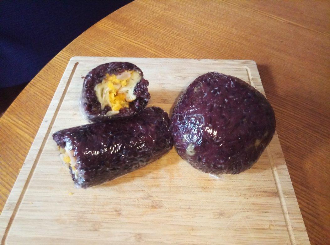 黑米粢饭团