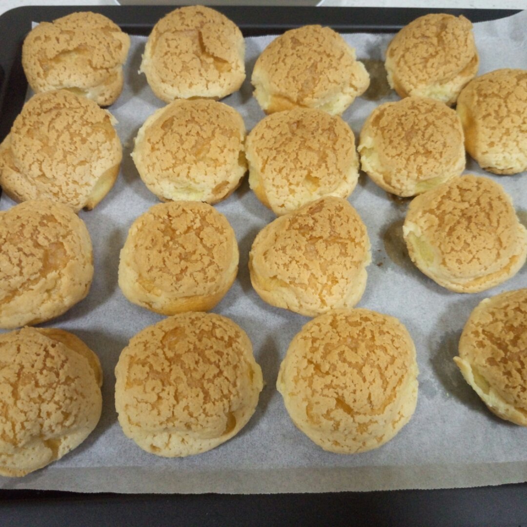 十分美味的酥皮泡芙