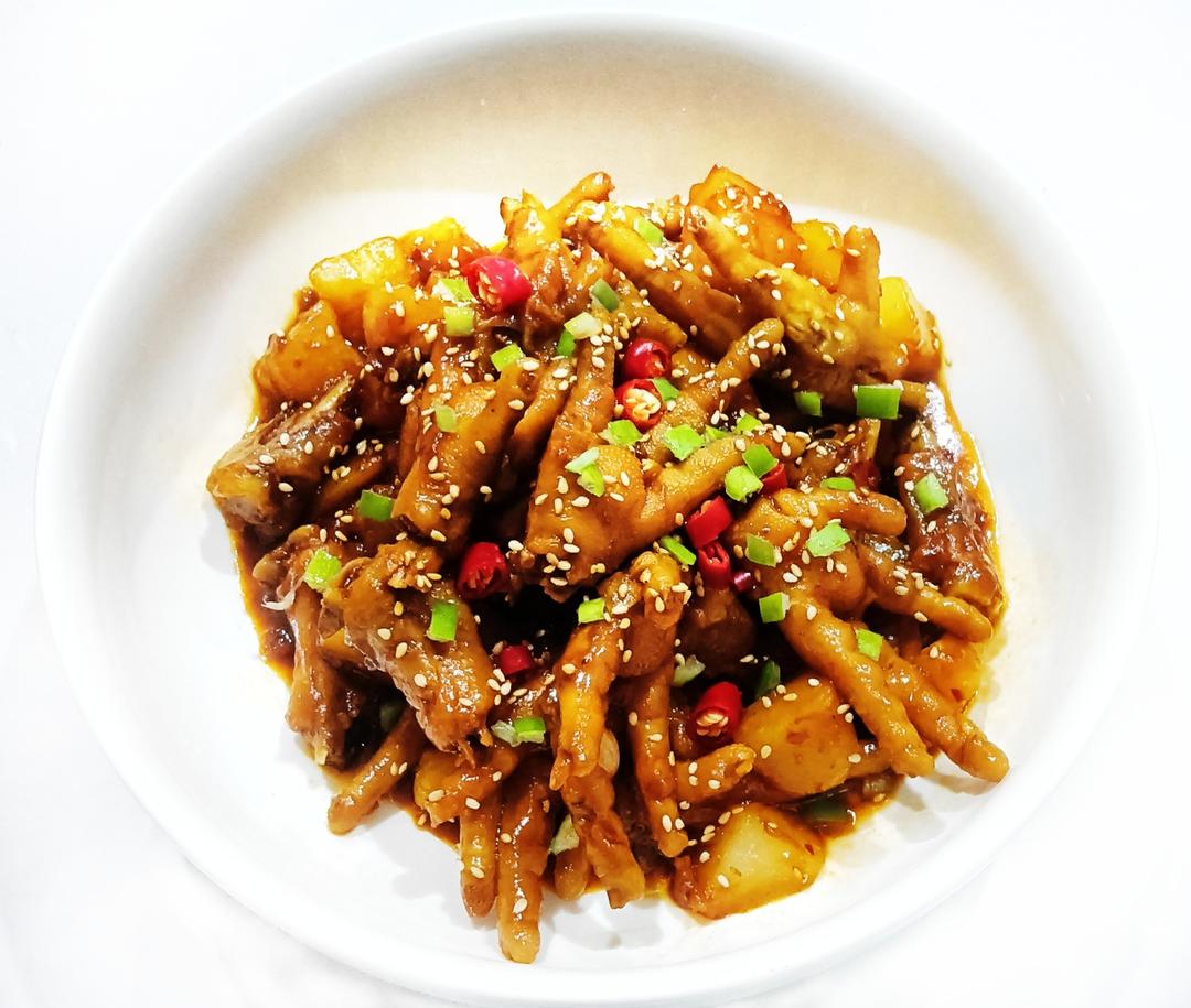 学会这道鸡爪煲就再也不用去胖哥俩排队了