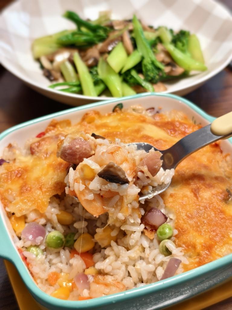 海鲜焗饭 Seafood Fried Rice with Cheesy Topping
