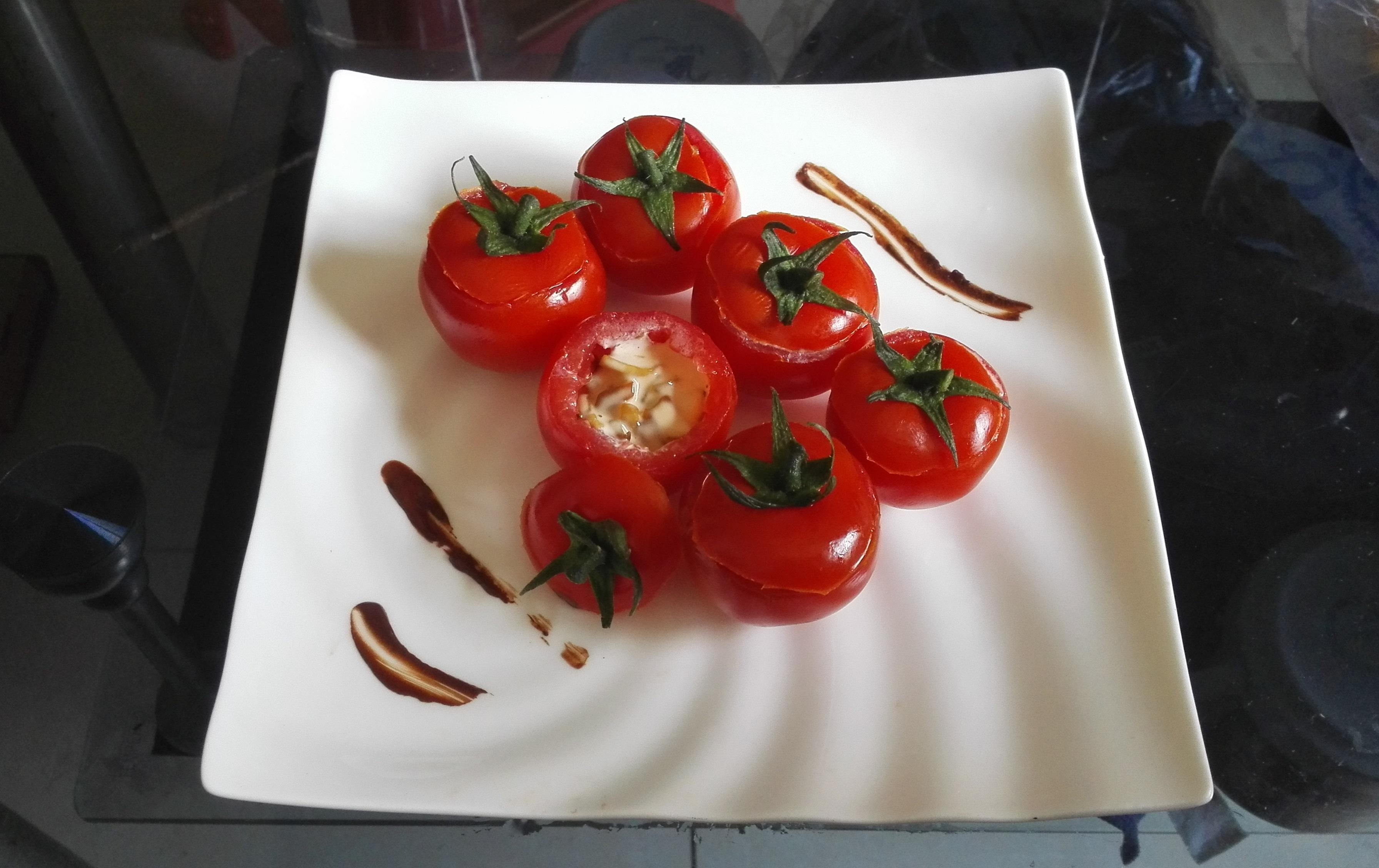 高颜值创意菜-番茄脆菇沙拉的做法