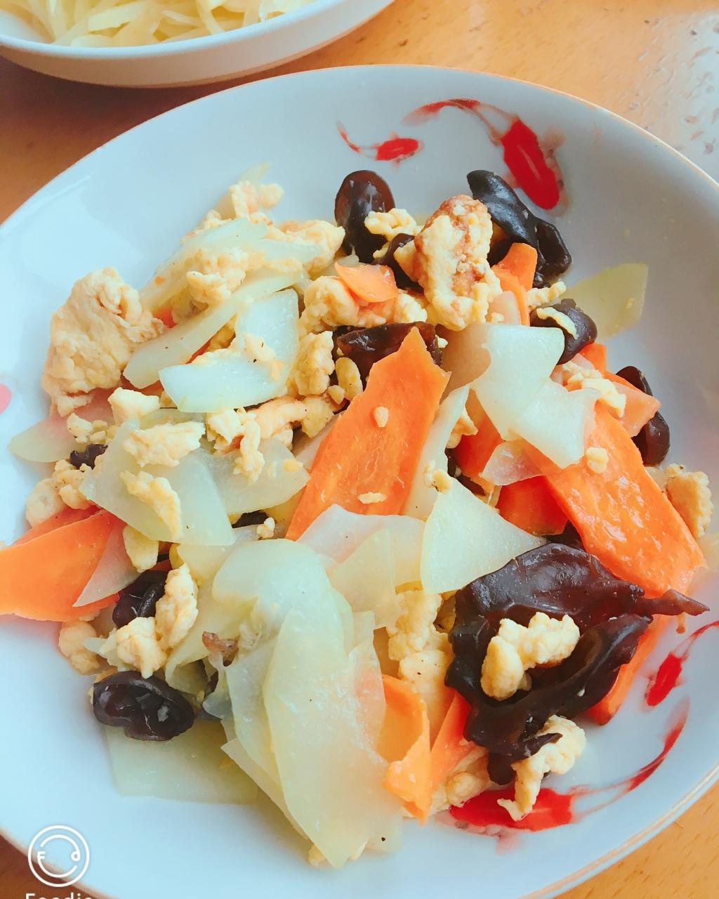 木须胡萝卜黄瓜木耳