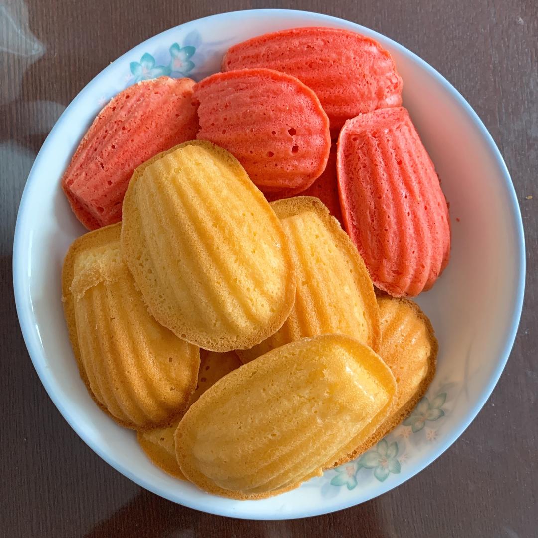 玛德琳（蓝带方）