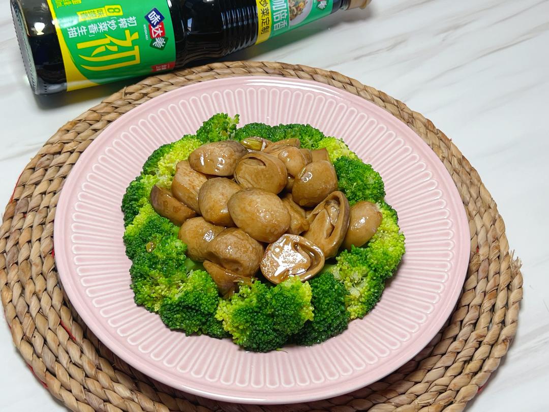 素炒草菇西兰花