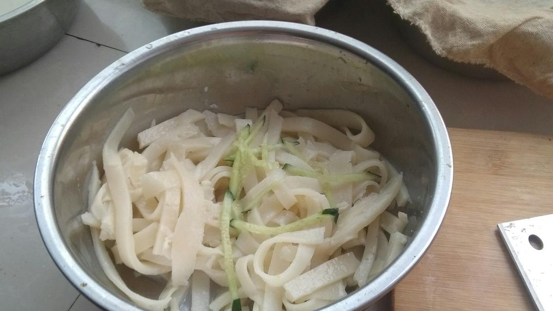 自制凉皮（含洗面、不洗面两种方法）