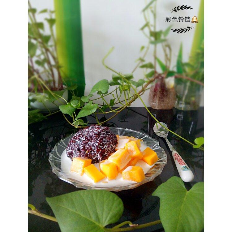 芒果椰浆黑米饭