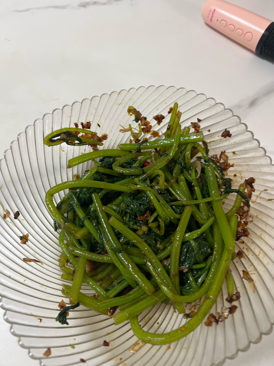 美味的凉拌茼蒿