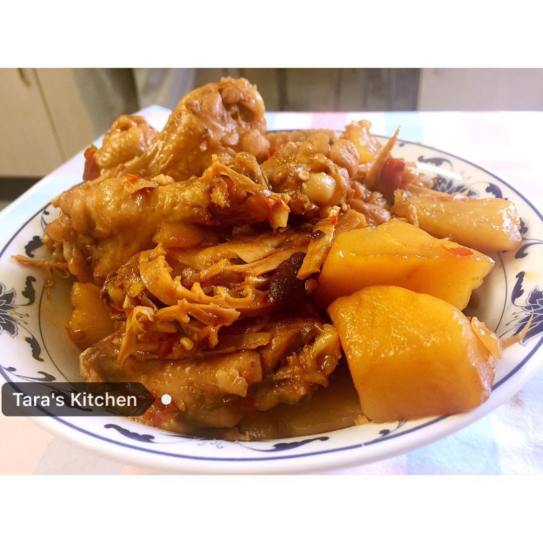 土豆炖鸡块