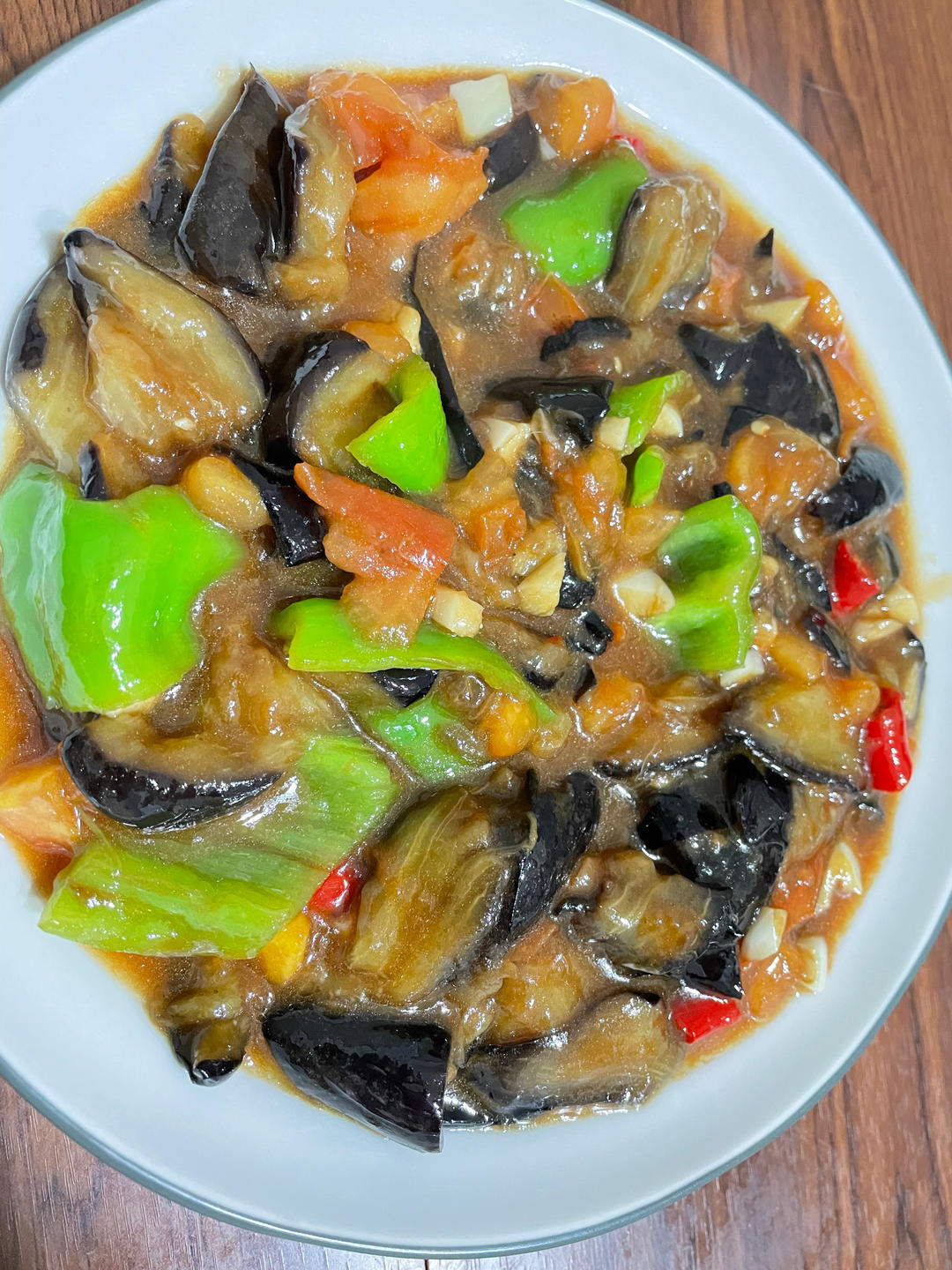 红烧茄子（佐西红柿尖椒）