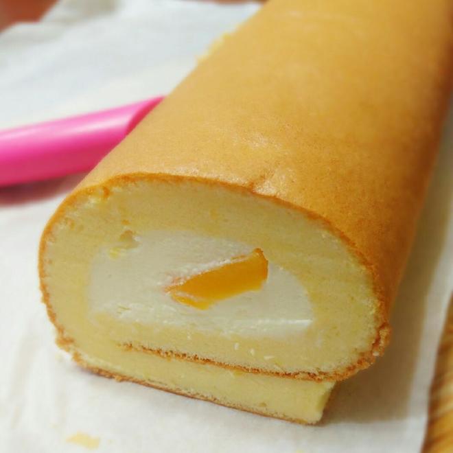 芒果黄桃奶油蛋糕卷的做法