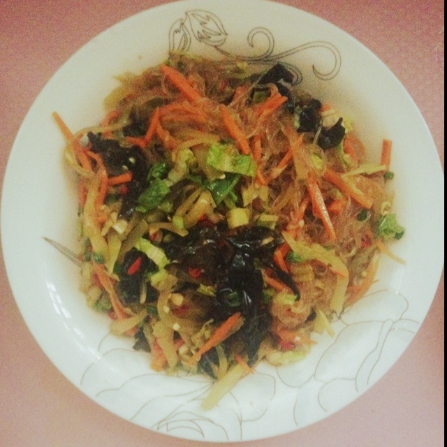 凉拌粉丝香菇木耳