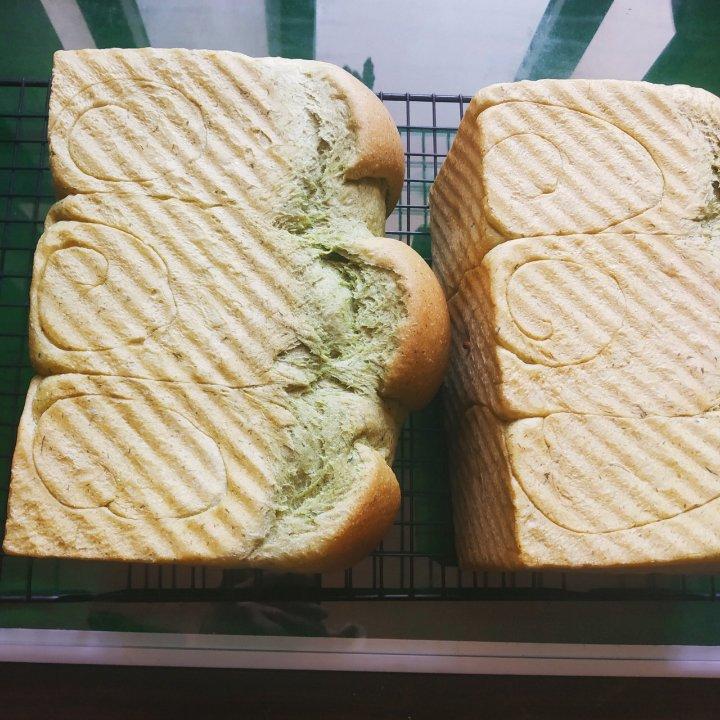 婷婷_5cx8做的超软糯艾草奶香吐司面包—下厨房独家原创