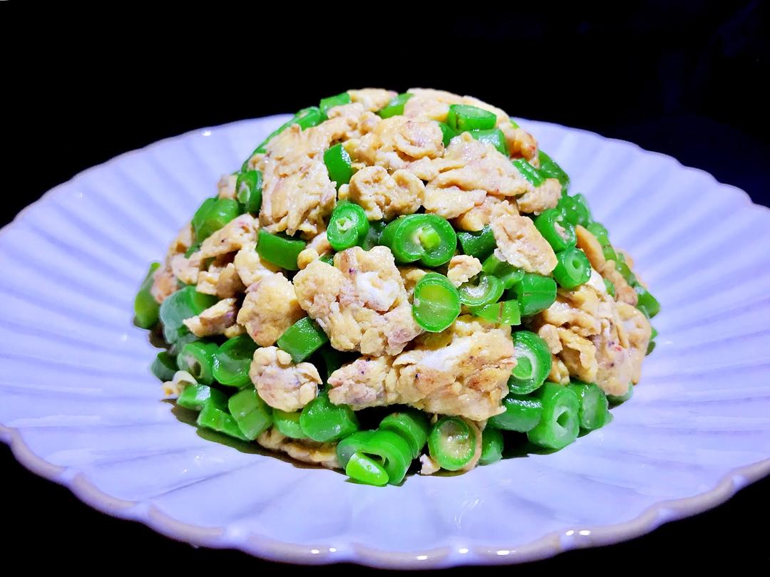 元宝麻麻的厨房做的虾酱鸡蛋炒芸豆